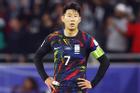Son Heung-min xô xát với đồng đội khi Hàn Quốc bị loại khỏi Asian Cup