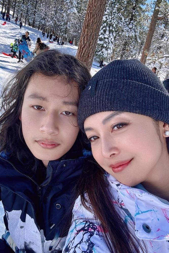 Jennifer Phạm lãng mạn bên chồng ở Mỹ, con trai Bảo Nam bất ngờ để tóc dài-2