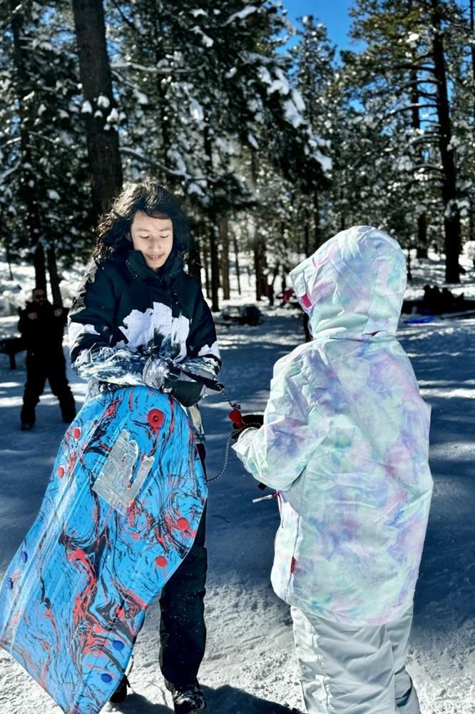 Jennifer Phạm lãng mạn bên chồng ở Mỹ, con trai Bảo Nam bất ngờ để tóc dài-4