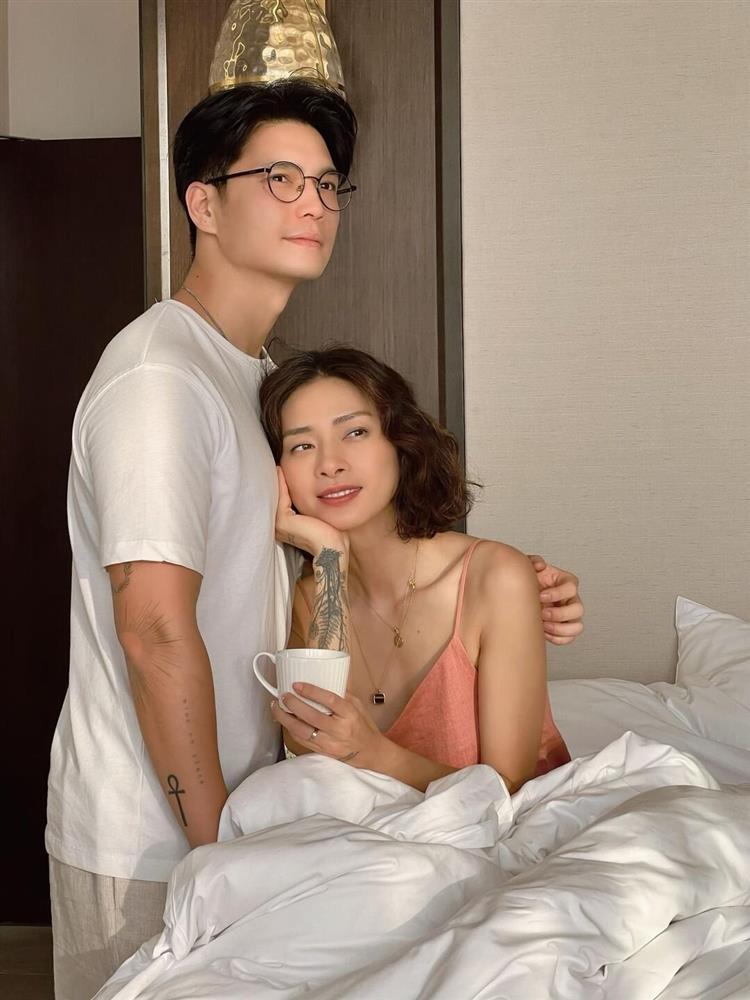 Sao Việt khoe ảnh Valentine: Thanh Hằng hôn chồng, Minh Tú hé lộ ảnh cưới-5