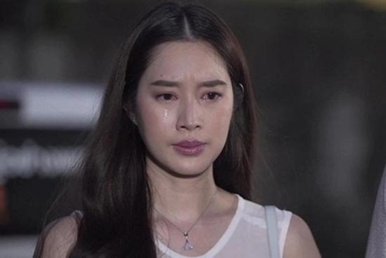 Vừa hết Tết, vợ đã phát hiện ra bí mật của chồng khi anh ta đi Tết hào phóng cho một người