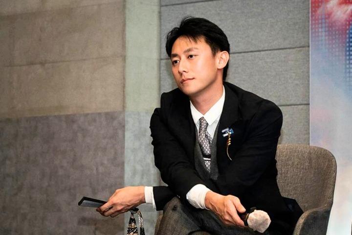 Nam thần ‘nhiều tài lắm scandal’ của showbiz Việt-6