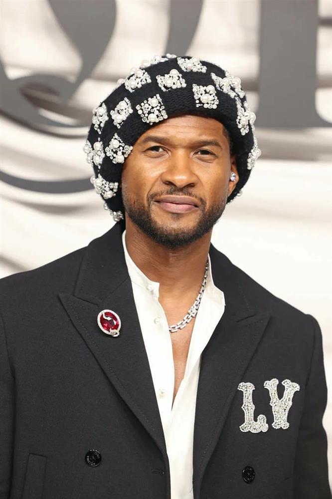 Ca sĩ Usher kiếm được bao nhiêu khi biểu diễn 15 phút tại Super Bowl?-3