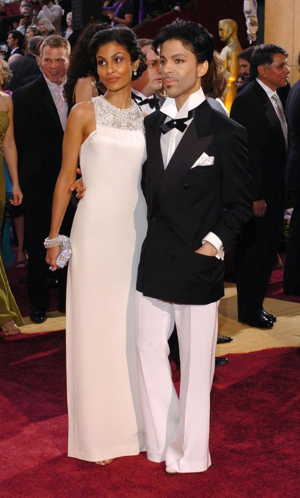 Những trang phục thảm đỏ nam giới công chúng khiến công chúng không bao giờ quên-8