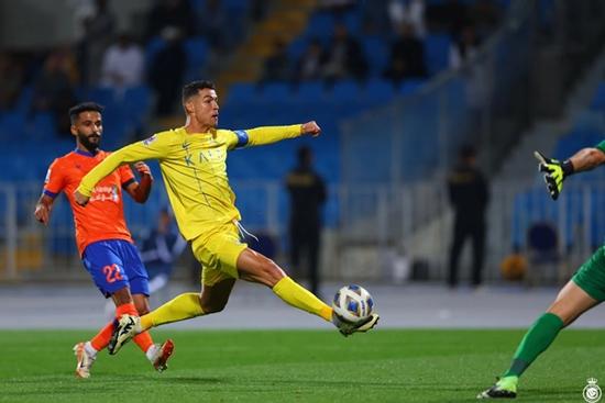 C.Ronaldo ăn mừng kiểu mới trong ngày tỏa sáng ở AFC Champions League