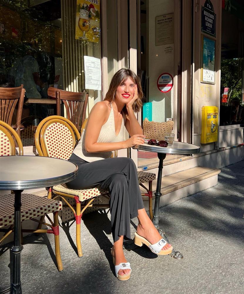 4 bí kíp mặc đồ tối giản nhưng vẫn nổi bật của phụ nữ Pháp-4