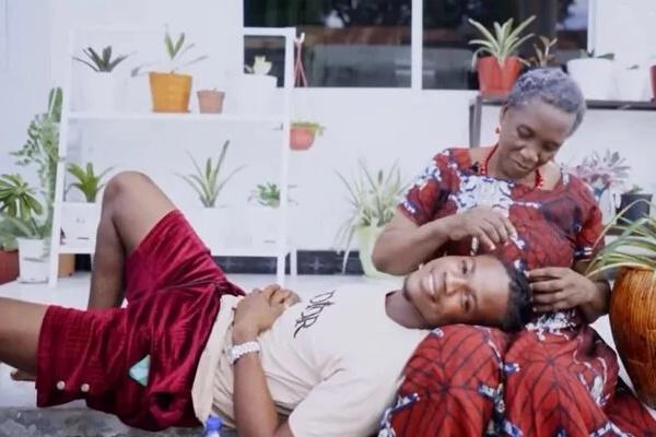 Cụ bà ngại ngùng không cho chồng khoác vai chụp hình trong ngày mừng thọ-3