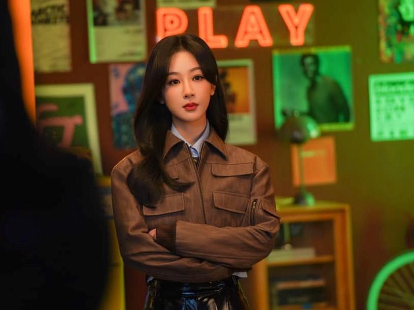 Phản ứng của Dương Tử gây tranh cãi khi bị khán giả chê bai ngoại hình-2