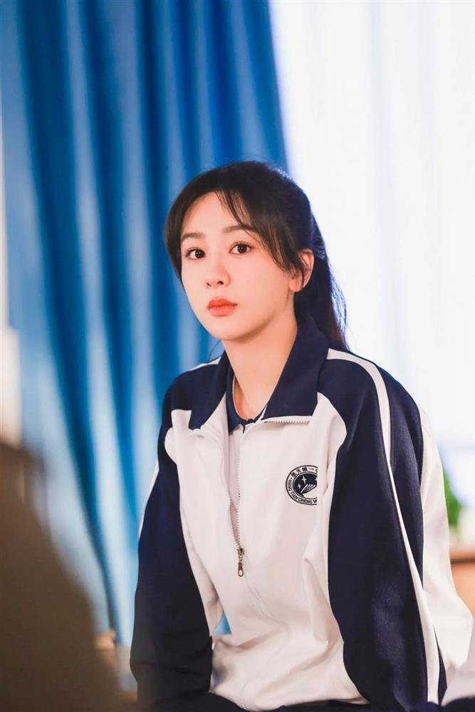 Phản ứng của Dương Tử gây tranh cãi khi bị khán giả chê bai ngoại hình-3