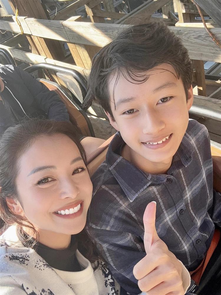 Con trai 16 tuổi cao 1,9 m của Jennifer Phạm và ca sĩ Quang Dũng-11