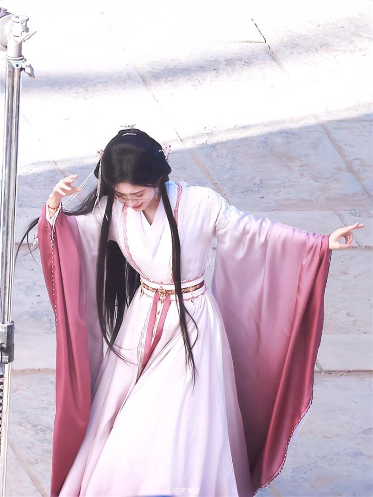 Cúc Tịnh Y hóa thần tiên tỷ tỷ, nhan sắc lung linh thế nào mà gây bão khắp cõi mạng?-7