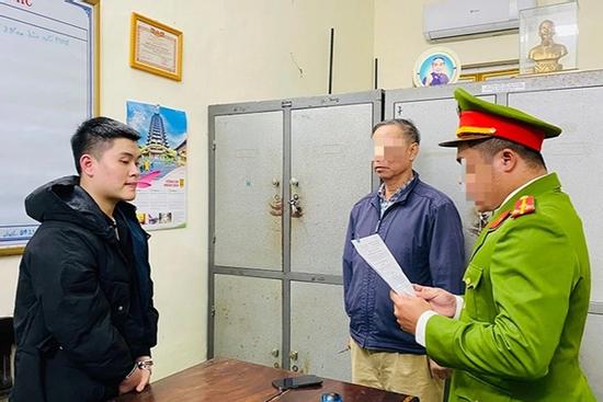 Cảnh sát bắt đối tượng ngụy trang, buôn 2kg ma túy