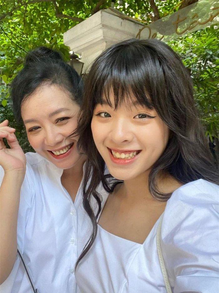 Con gái út NSƯT Chiều Xuân xưa mũm mĩm thi The Voice Kids, nay xinh đẹp cá tính ở tuổi 20, đỗ khoa thanh nhạc thành tích cao-4