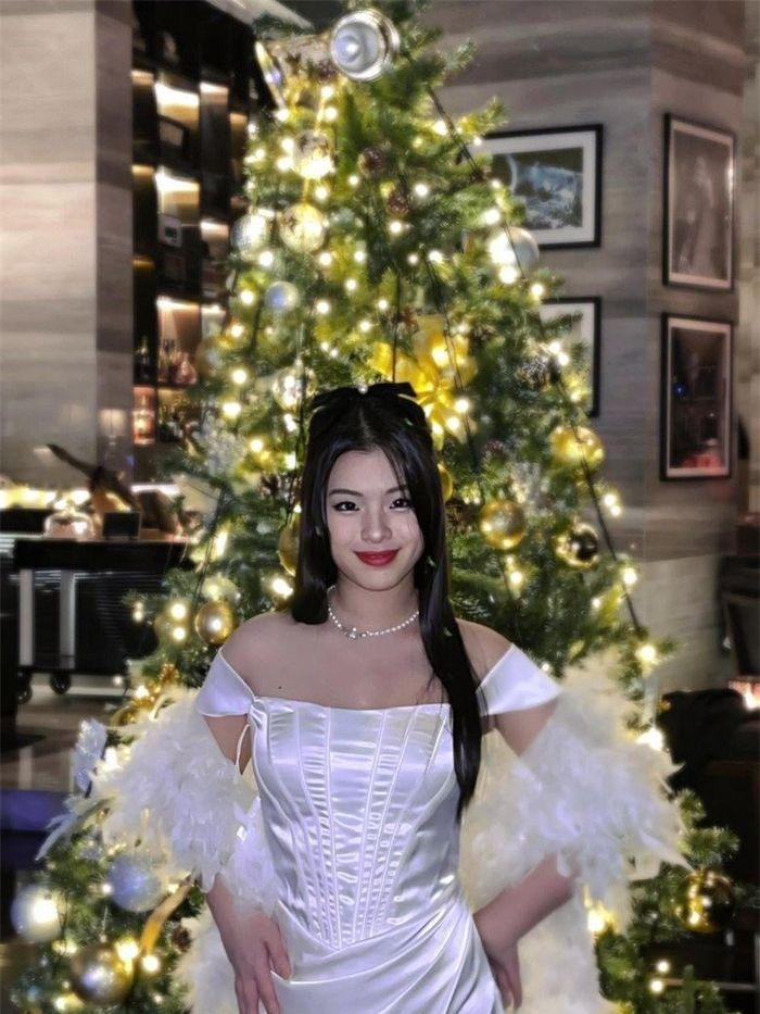 Con gái út NSƯT Chiều Xuân xưa mũm mĩm thi The Voice Kids, nay xinh đẹp cá tính ở tuổi 20, đỗ khoa thanh nhạc thành tích cao-8