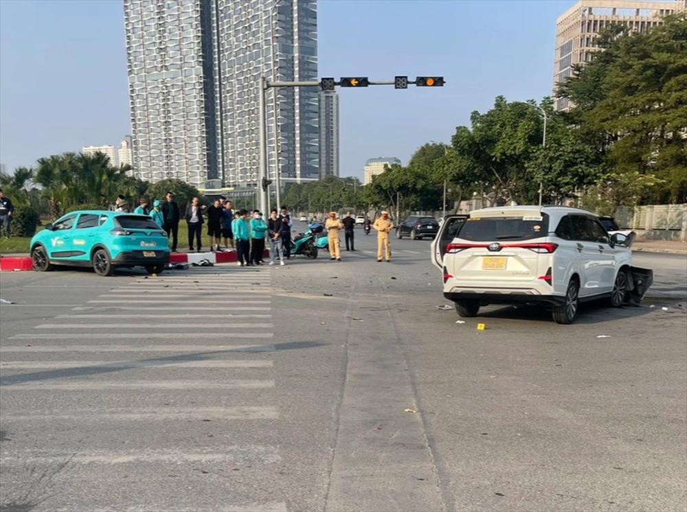 Tìm nhân chứng vụ tai nạn 5 người bị thương ngày mùng 3 Tết ở Hà Nội-1