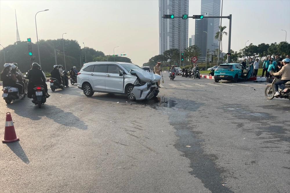 Tìm nhân chứng vụ tai nạn 5 người bị thương ngày mùng 3 Tết ở Hà Nội-2