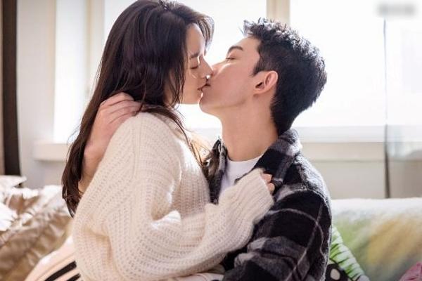 Phim ngôn tình sến rện, kịch bản ba xu, tại sao vẫn gây sốt-10