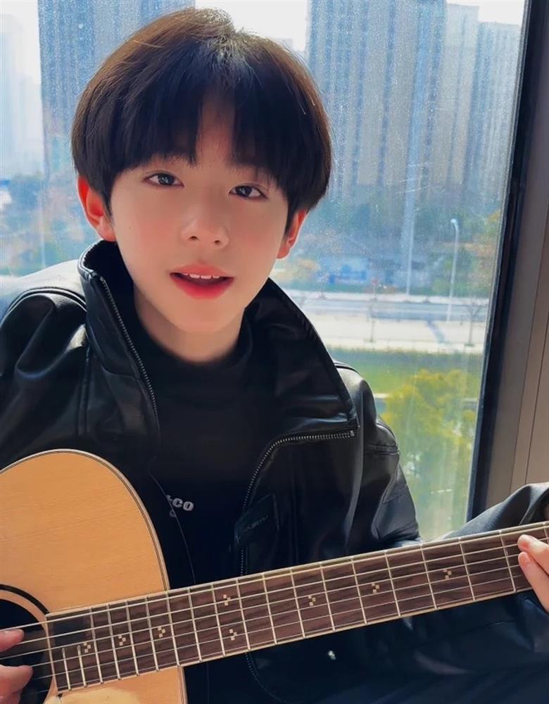 Mỹ nam 13 tuổi có hơn 3 triệu lượt theo dõi vì đẹp trai, đa tài-6