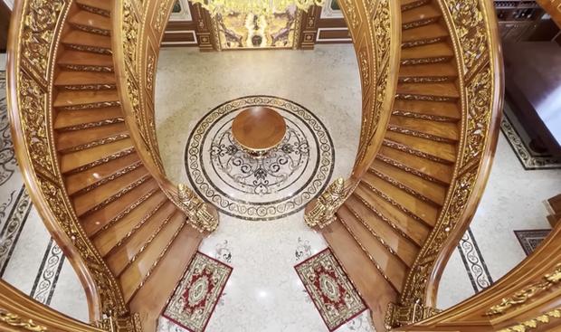 Đại gia miền Tây đổ trăm tỷ xây dinh thự cho giúp việc ở, bản thân ra nằm nhà tranh vách lá, lý do đặc biệt-6