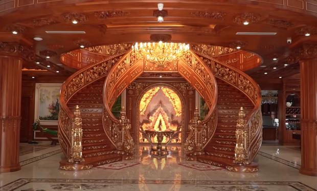 Đại gia miền Tây đổ trăm tỷ xây dinh thự cho giúp việc ở, bản thân ra nằm nhà tranh vách lá, lý do đặc biệt-5