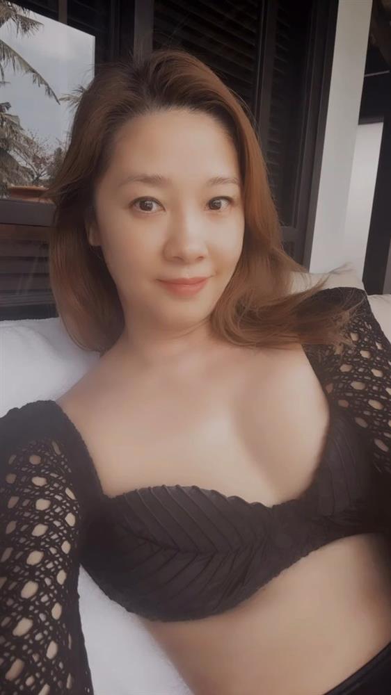 Sắc vóc tuổi 50 của Hoa hậu Hong Kong vừa nghỉ Tết ở Việt Nam-1