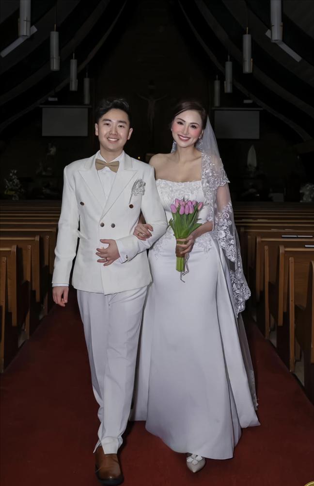 Bị nghi vấn giới tính của ông xã Việt kiều, Hoa hậu Diễm Hương nói gì?-2