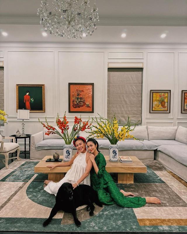 Dẫu giản dị nhưng Tăng Thanh Hà không thể thiếu 2 loài hoa kinh điển: Hết Tết vẫn đẹp!-1