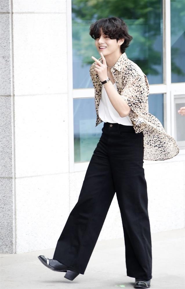 V (BTS) tăng 10 cân sau 2 tháng nhập ngũ-2