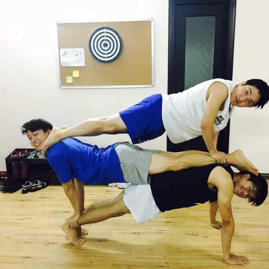 Bạn trai tin đồn Hương Giang sở hữu body đá tảng, múi bụng socola nhờ hít đất 1000 cái-6