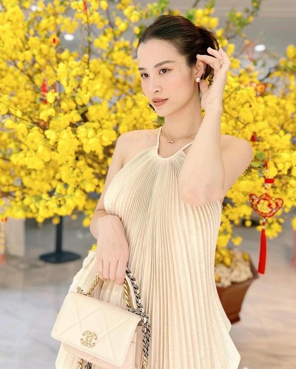 Phong cách gợi cảm, sang chảnh của dàn mỹ nhân tuổi Rồng-3