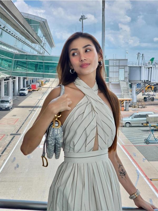 Phong cách gợi cảm, sang chảnh của dàn mỹ nhân tuổi Rồng-7