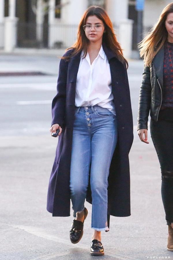 3 mẫu quần jeans tôn dáng làm nên phong cách sành điệu của Selena Gomez-1