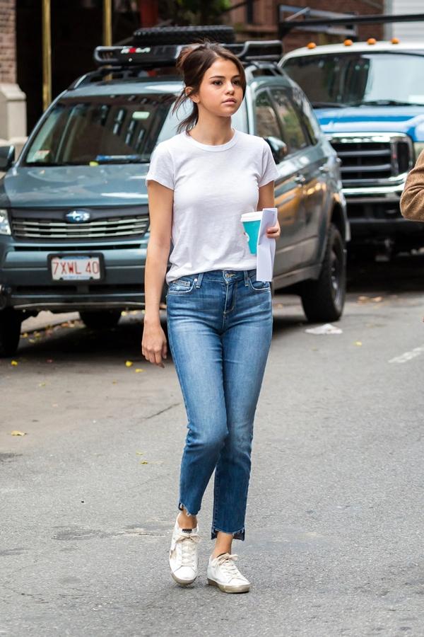 3 mẫu quần jeans tôn dáng làm nên phong cách sành điệu của Selena Gomez-2