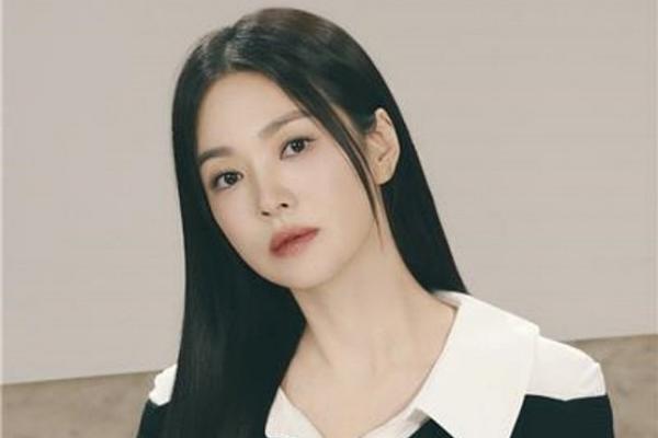 Song Hye Kyo đi chơi với Lee Min Ho, cả hai đang bí mật hẹn hò?-3