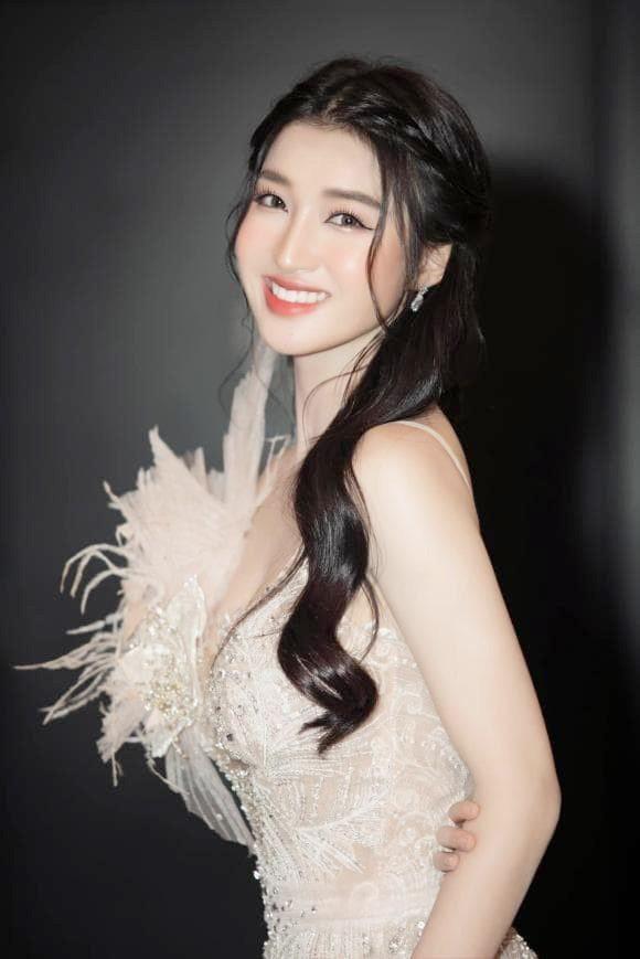 Nhan sắc Á hậu Phương Nhi qua camera thường gây thương nhớ-5