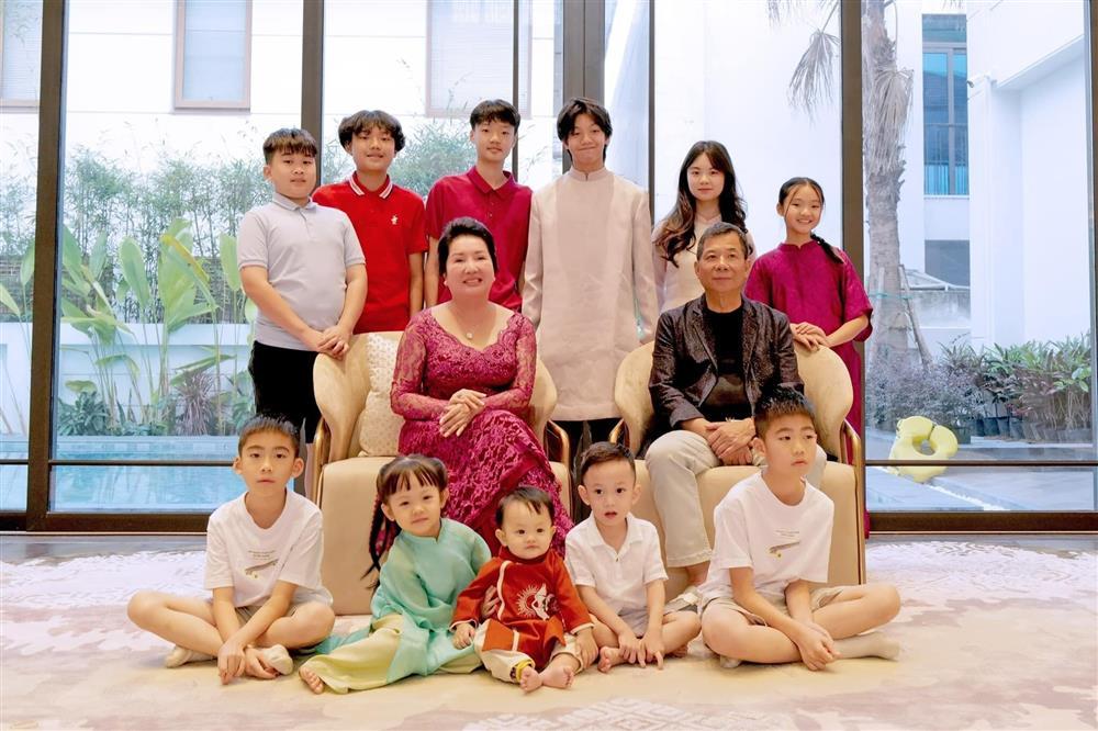 Cường Đô La khoe ảnh đại gia đình đầu xuân-3