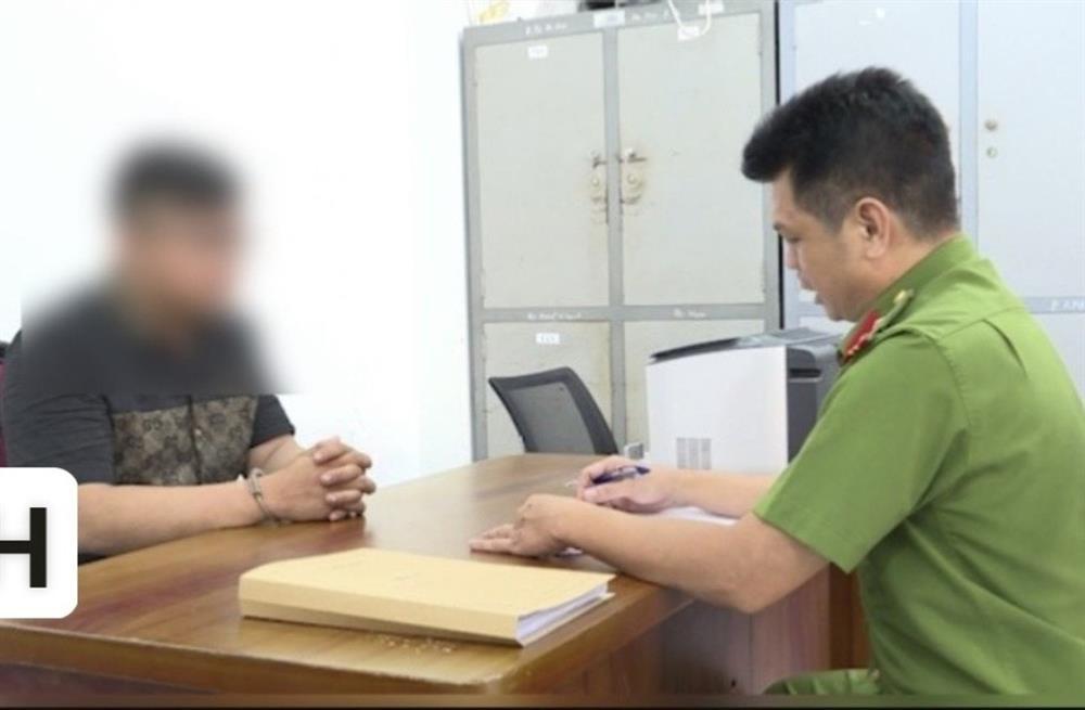 Băng cướp chuyên giật điện thoại ở TPHCM sa lưới-1