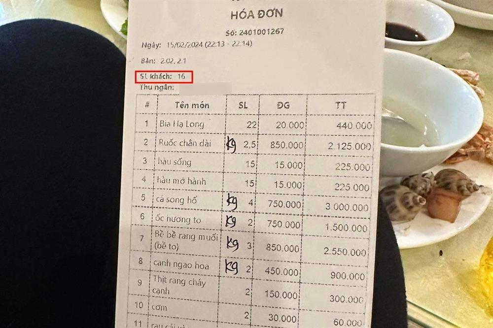 Vụ tố chặt chém 12 triệu đồng ăn hải sản: Vị khách trong đoàn lên tiếng-1