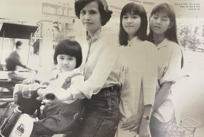 Sắc vóc trẻ trung đến ngỡ ngàng của mẹ ruột khiến Võ Hoàng Yến phải than thở chạy theo không kịp-2