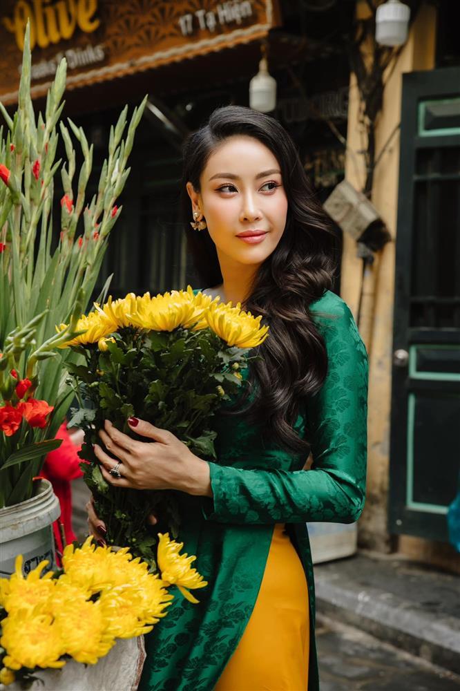 2 hoa hậu tuổi Rồng: Xinh đẹp, giàu có hạnh phúc bên chồng viên mãn-8