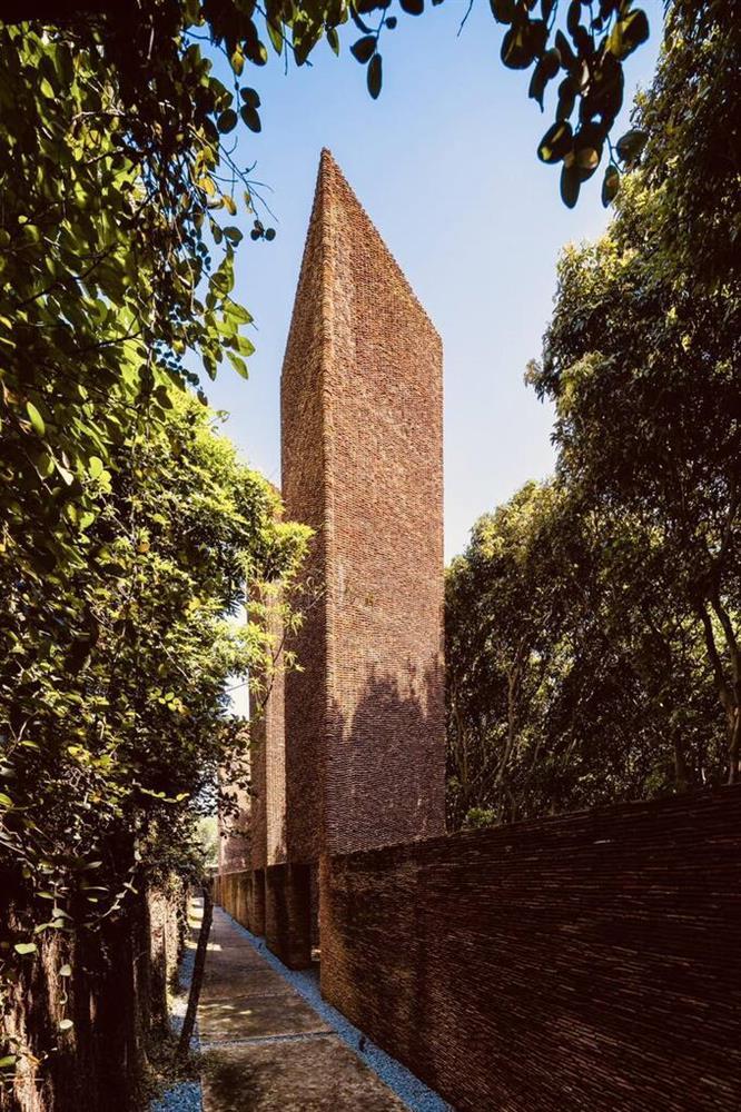 Xuân Hinh tiết lộ nỗi khổ khi xây cơ ngơi 5000m2, năn nỉ thợ không chịu làm-1