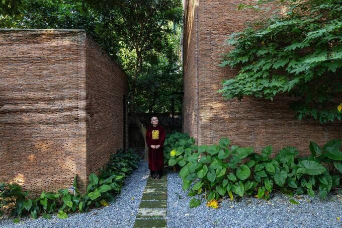 Xuân Hinh tiết lộ nỗi khổ khi xây cơ ngơi 5000m2, năn nỉ thợ không chịu làm-3