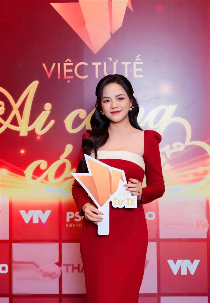 My Sói mang bầu vẫn mặc váy ôm sát, đi giày cao gót nhưng lại được khen-1