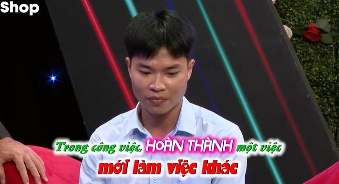 Thầy giáo thể dục tung chiêu lạ tán đổ nữ sinh viên, đợi ra trường là cưới-1