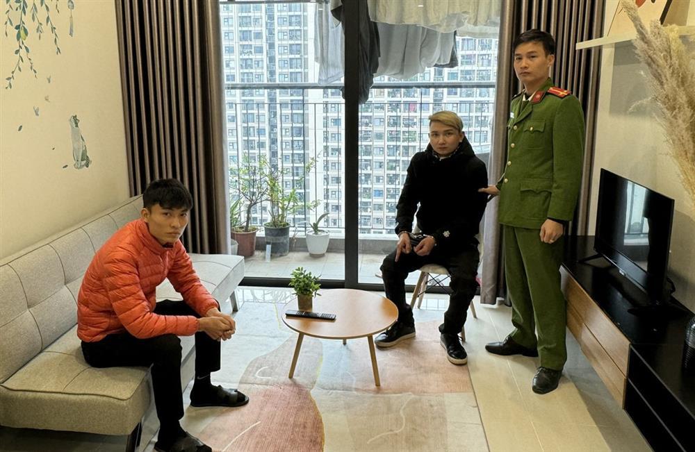 Bắt nhóm đối tượng xịt hơi cay, cướp hơn 11.000 USD của nhân viên tiệm vàng-2