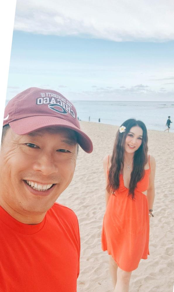 Vợ chồng Đát Kỷ Ôn Bích Hà vẫn mặn nồng sau 24 năm cưới, tiết lộ lý do tặng đồng hồ xa xỉ cho vợ-4