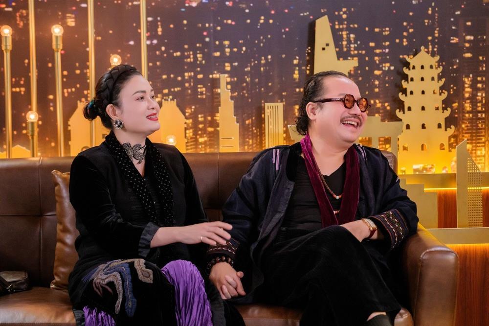 Nghệ sĩ Trần Mạnh Tuấn kể chuyện cưa đổ bà xã hoa khôi cách đây 30 năm-1