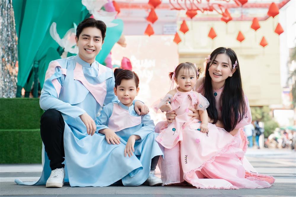 Những sao nữ Vbiz ôm theo con riêng đi lấy chồng vẫn được cưng như trứng, bố dượng thương như con ruột-10