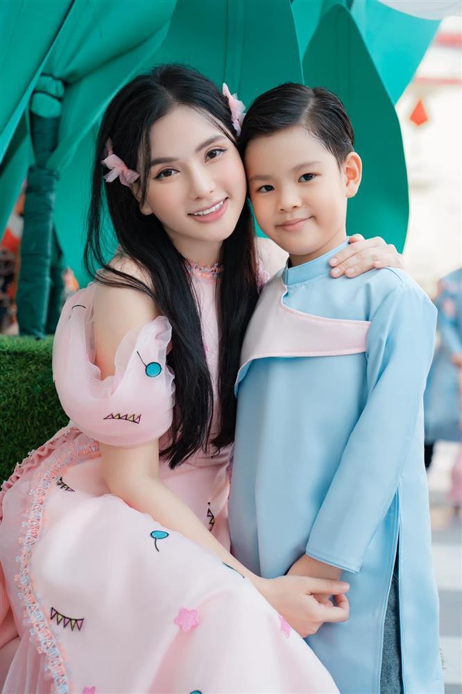 Những sao nữ Vbiz ôm theo con riêng đi lấy chồng vẫn được cưng như trứng, bố dượng thương như con ruột-7