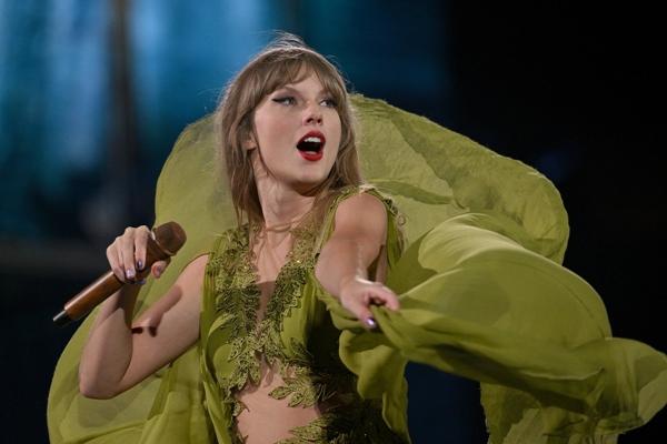 Sau Thái Lan, đến lượt Hàn Quốc ngậm ngùi vì bị Taylor Swift từ chối-2